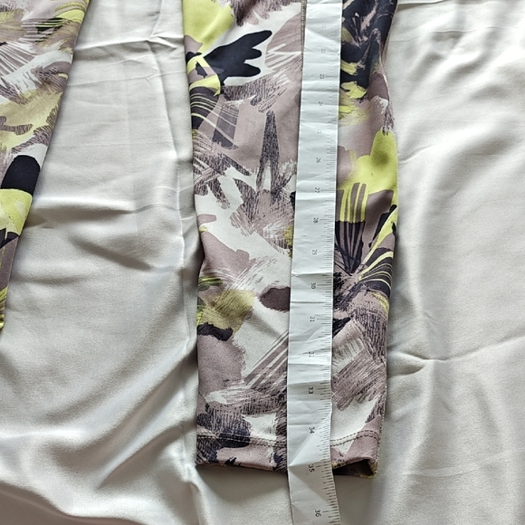 Calvin Klein Floral-Print High-Waist Leggings in Sage, Black & Gray - Picture 13 of 14